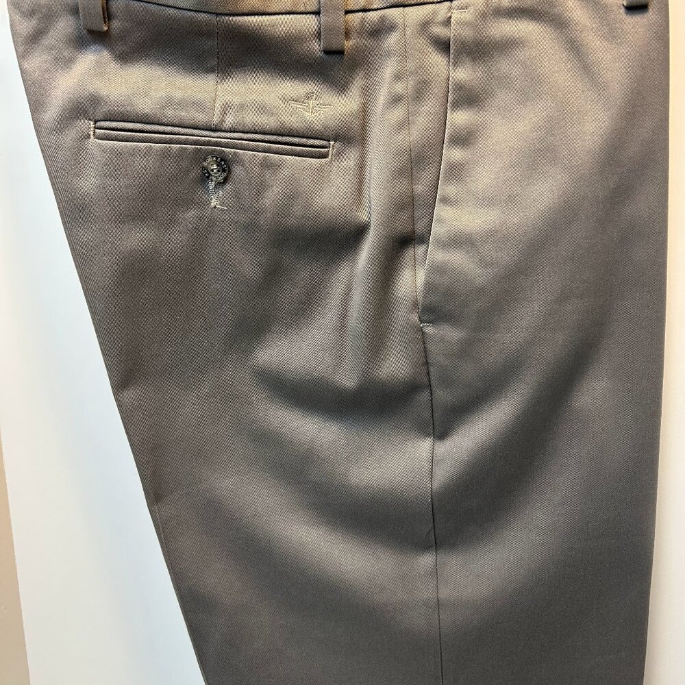 Dockers D3 Classic Dress Pants Mens 34 X 32 Gray Button Back Pocket